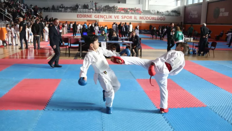 Trakya Karate Ligi’nin 3. etap müsabakaları Edirne’de gerçekleştirildi