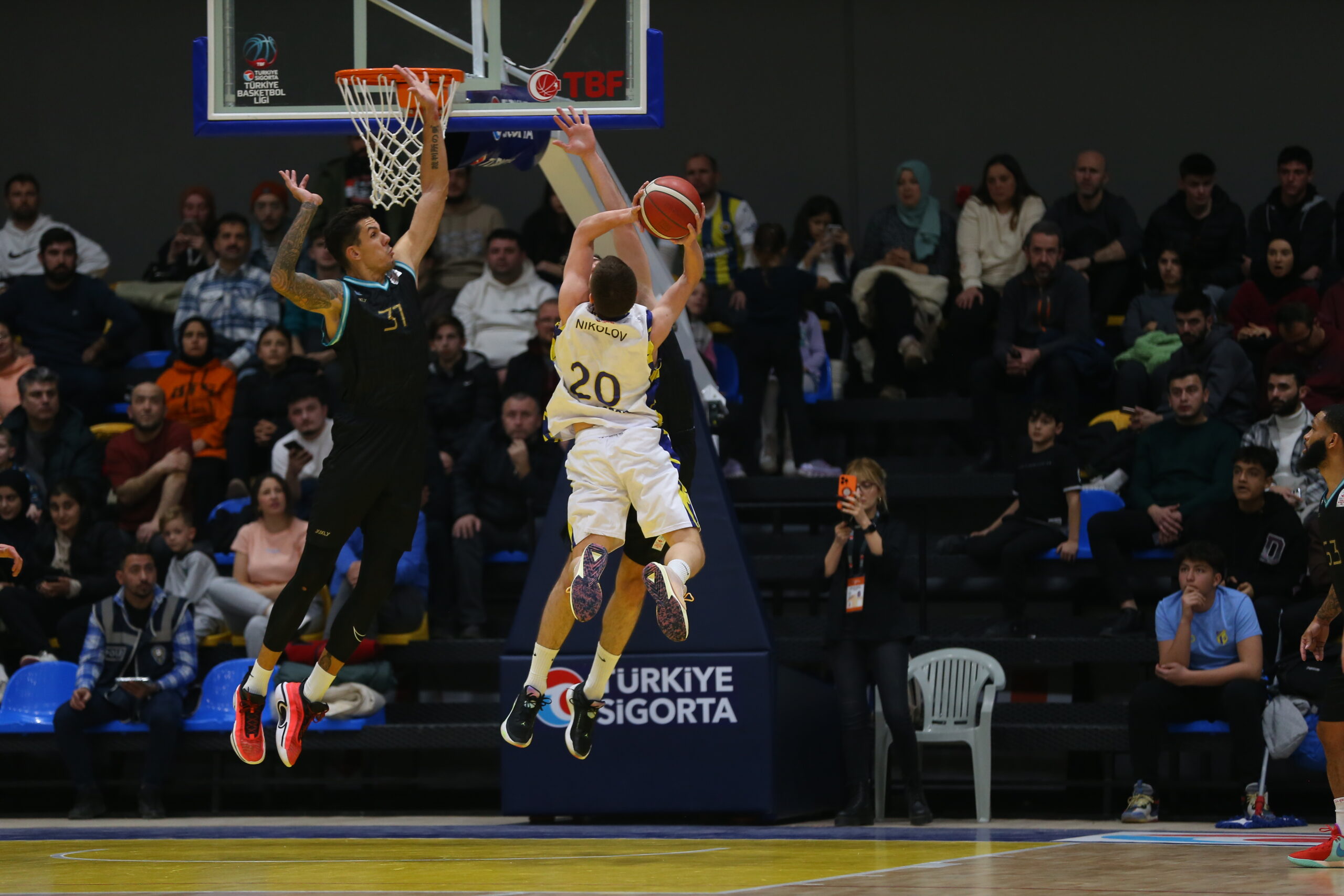 Kapaklıspor sahasında Çayırova Belediyespor’u 102-91 mağlup etti