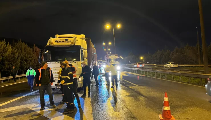 Anadolu Otoyolu’nda yangın çıkan tırdaki patlamada 1 itfaiye personeli yaralandı
