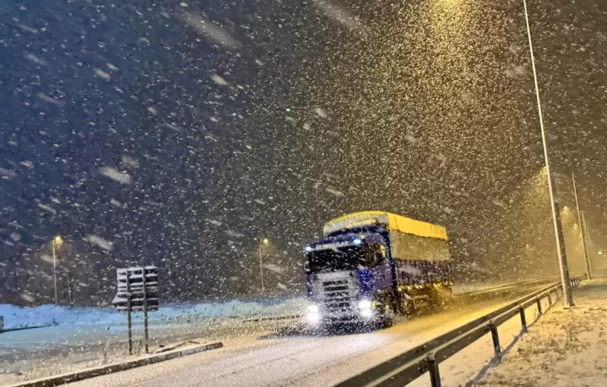 Kuzey Marmara Otoyolu’nda kar yağışı