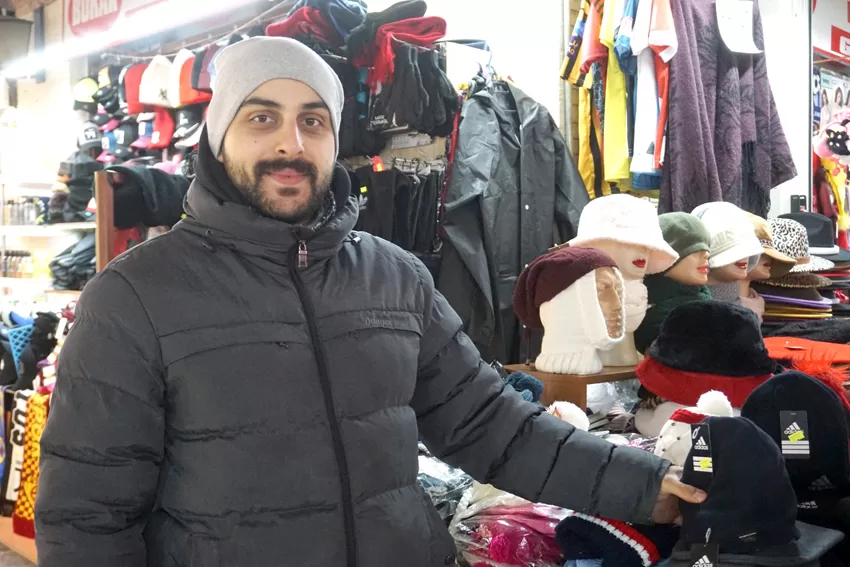 Soğuk hava bere satıcılarının yüzünü güldürdü