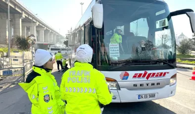 Yoğunluk yaşanan Büyük İstanbul Otogarı’nda otobüsler denetlendi