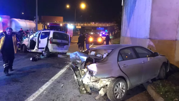 Kocaeli’deki trafik kazasında 4 kişi yaralandı
