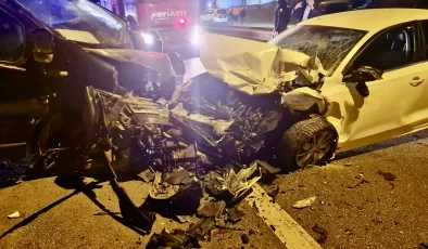 Kırklareli’nde panelvan ile otomobilin çarpıştığı kazada 2 kişi yaralandı