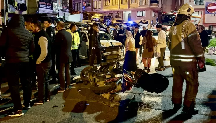 İstanbul’da otomobilin çarptığı 2 kişi yaralandı