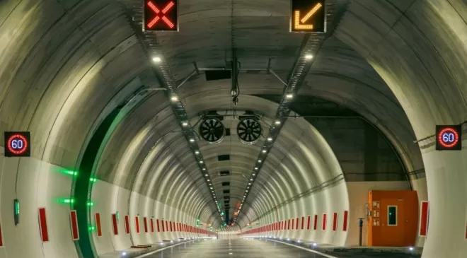 Bulgaristan’ın en uzun tüneli “Zheleznitsa” trafiğe açıldı