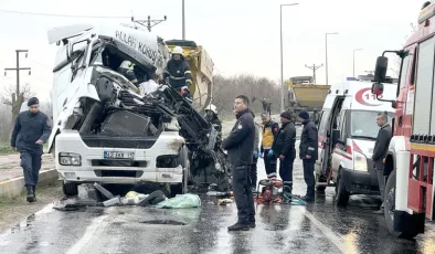 Edirne’de hafriyat kamyonlarının çarpıştığı kazada 1 kişi öldü