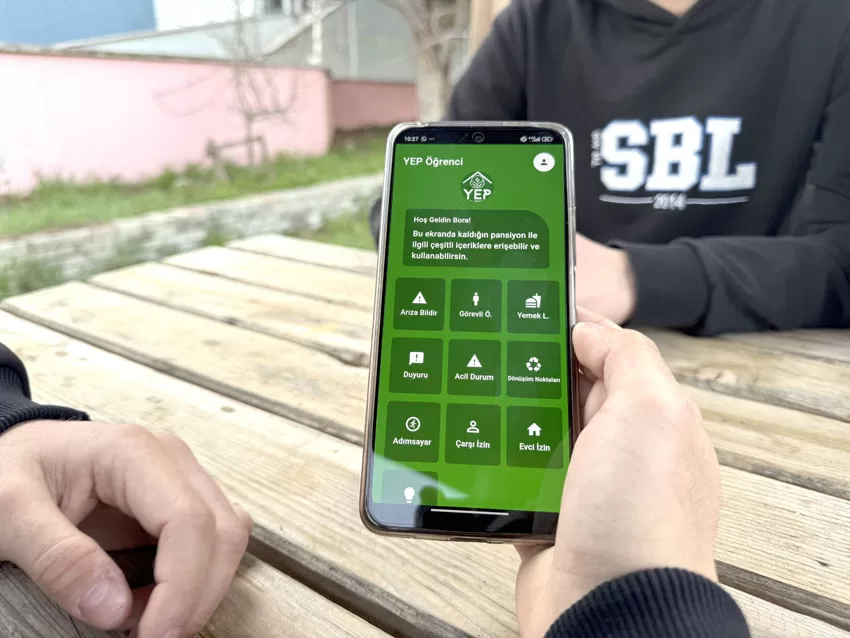 Liseliler geliştirdikleri mobil uygulamayla kağıt israfını engellemeyi amaçlıyor