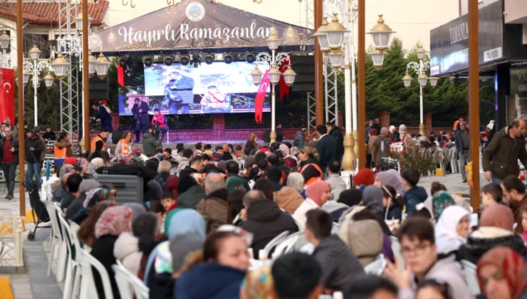 Tekirdağ’da 5 bin kişi ramazanın ilk iftarında bir arada oruç açtı