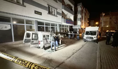 Bursa’da 2 kardeşin bulunduğu araca pompalı tüfekle ateş edildi