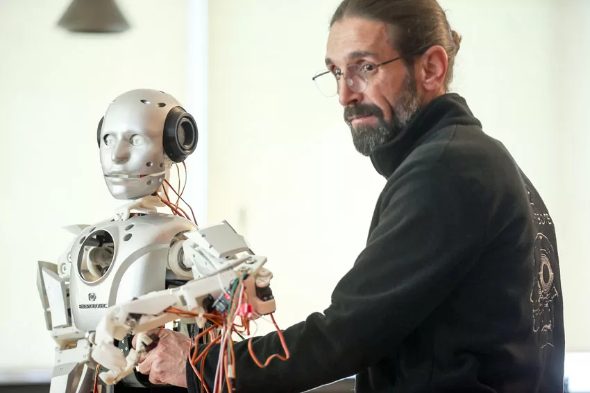 Türk robot “Cuma”, yapay zekayla yeni beceriler kazanacak