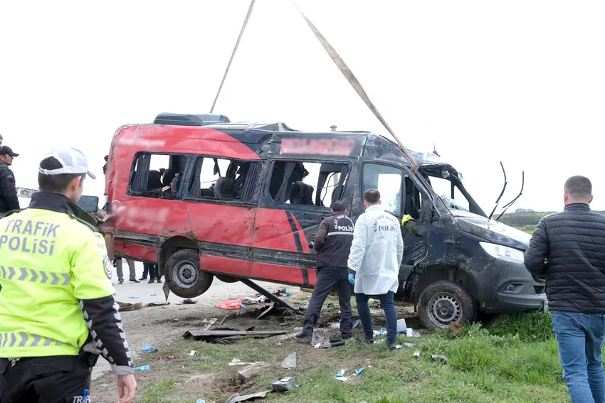 Tekirdağ’da katliam gibi kaza: 5 kişi öldü, 11 kişi yaralandı