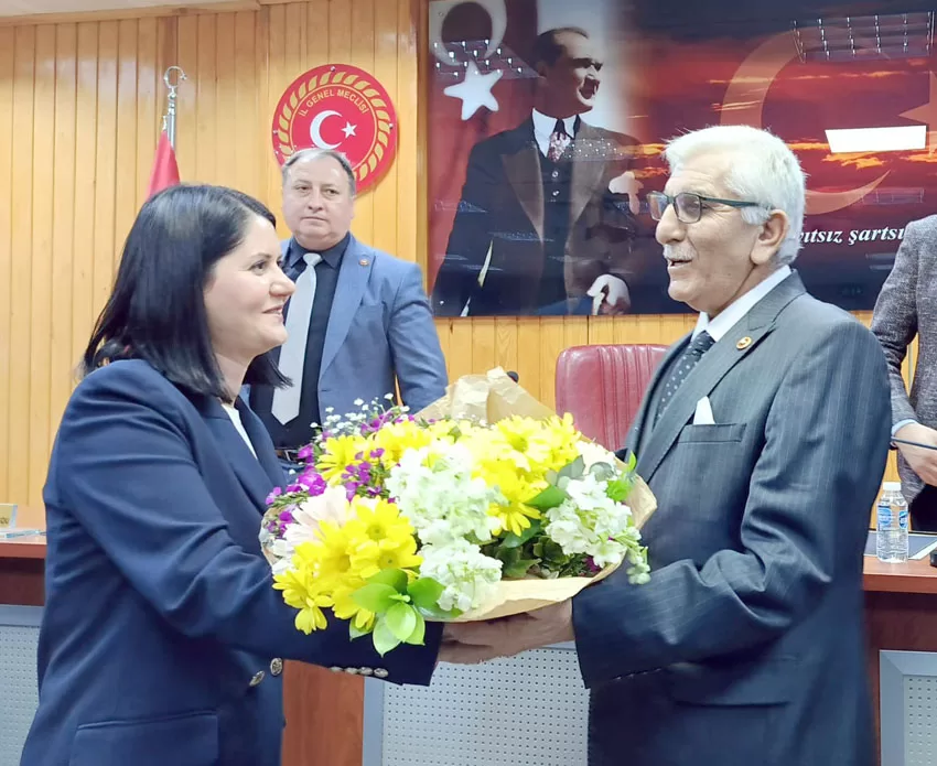 Başkan Adayı Akın, seçim çalışmalarını sürdürüyor