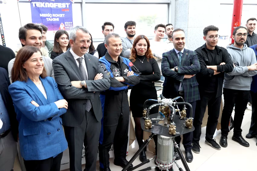 Bakan Kacır, “Aya erişmeyi hedefliyoruz”