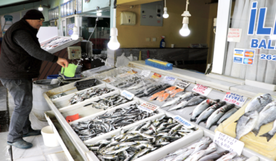 Tekirdağ’da ramazanda vatandaşlar yağlı balıkları tercih ediyor