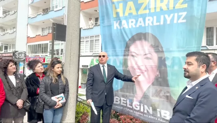 Tanal, AK Parti adayının afişini eleştirdi