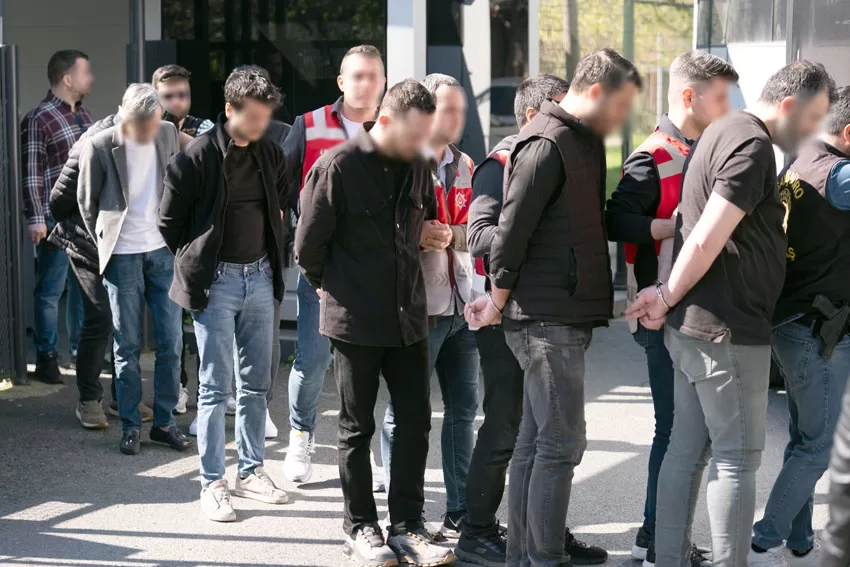 İstanbul’da gece kulübü yangınına ilişkin 11 şüpheli adliyeye sevk edildi