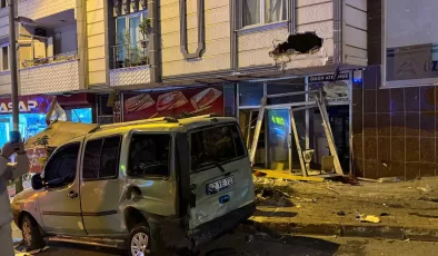 İstanbul’da kontrolden çıkan kamyon 11 araca çarptıktan sonra iş yerine girdi