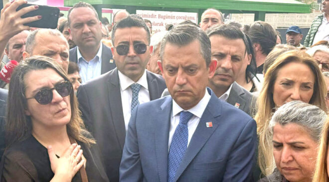 CHP Genel Başkanı Özel, tren kazası davası duruşmasını izlemek için Çorlu’ya geldi