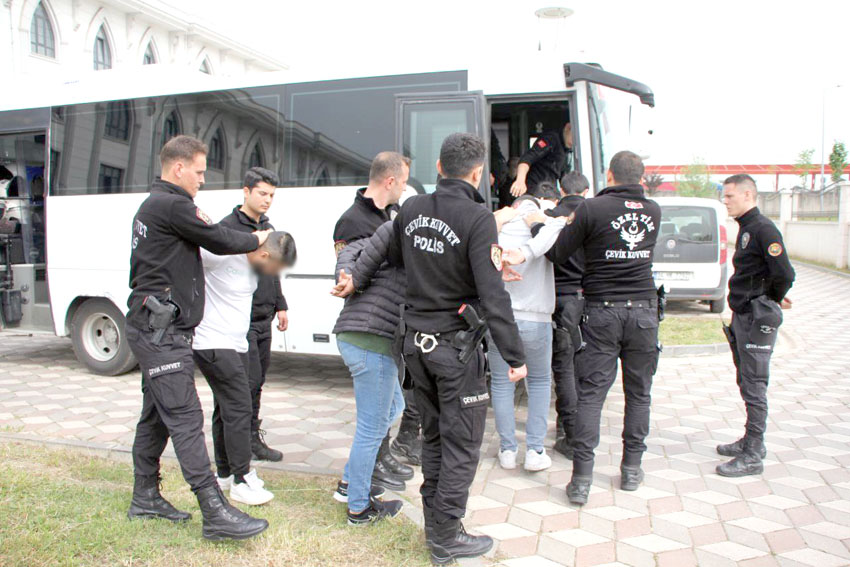 Kocaeli’de kahvehanede bir kişinin silahla öldürülmesine 7 gözaltı