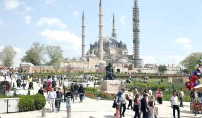 Edirne’de bayram tatili yoğunluğu yaşandı