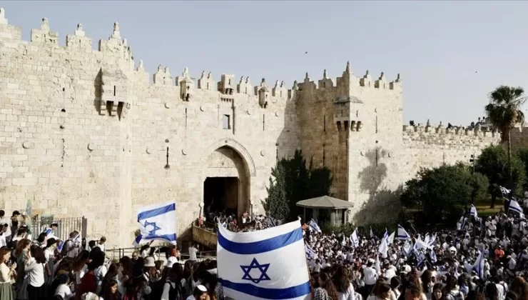 Fanatik Yahudiler “kızıl düve ritüelini” Mescid-i Aksa’yı yıkma planının parçası olarak görüyor