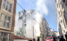 Tekirdağ’da 5 katlı apartmanda patlama: Ortalık savaş alanına döndü