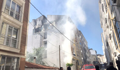 Tekirdağ’da 5 katlı apartmanda patlama: Ortalık savaş alanına döndü