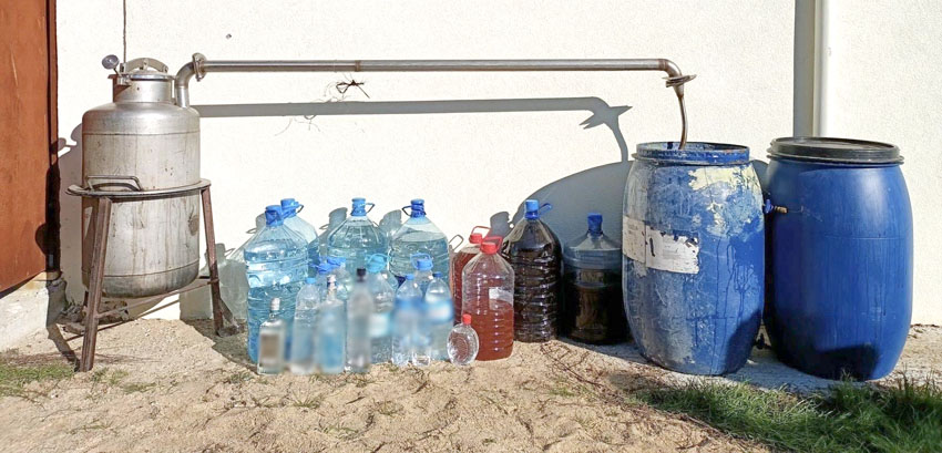 Tekirdağ’da 320 litre sahte içki ele geçirilen evin sahibi gözaltına alındı
