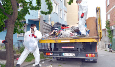 Kocaeli’de bir evden 17 kamyon çöp çıkarıldı