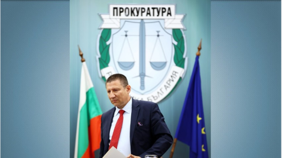 FBI’dan Bulgaristan Başsavcı Vekili Borislav Sarafov’a plaket