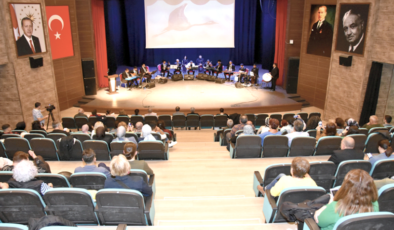 Tekirdağ’da “Türkülerle Yarenlik” konseri düzenlendi