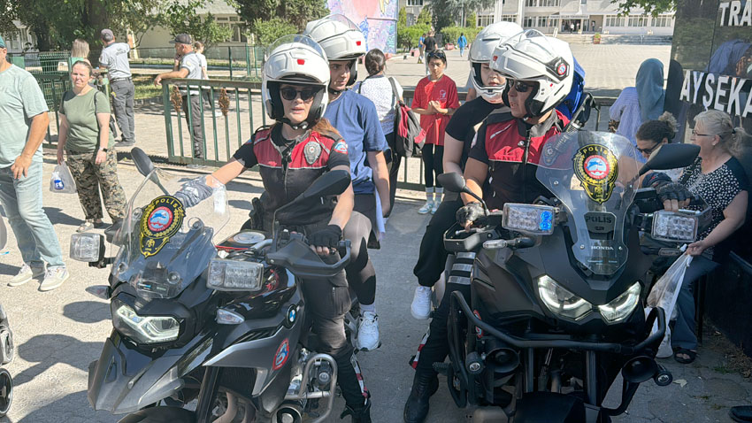 YKS’ye Yunus Timi polisleri yetiştirdi