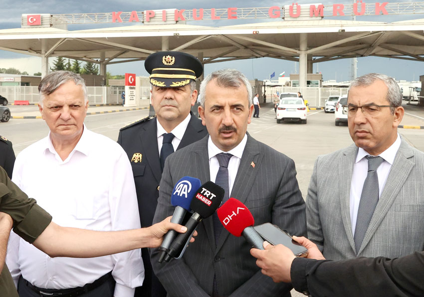 Gurbetçilerin geçişi ve bayram tatili nedeniyle kapılarda önlemler artırıldı