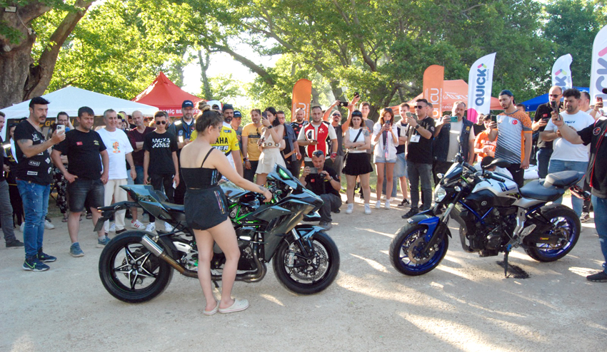 Motosiklet tutkunları Bayramiç’te bir araya geldi