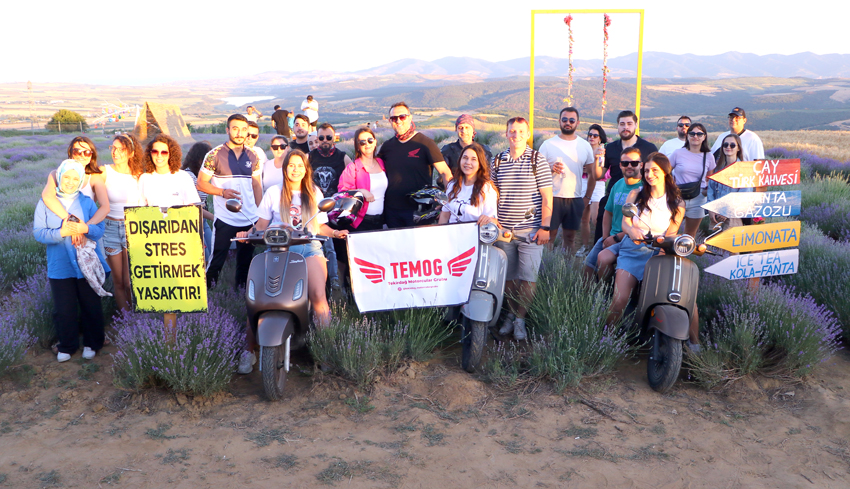 Tekirdağ’daki “mor tarlalar” motosikletlilerin stüdyosu oldu