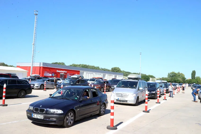 Gurbetçiler akın akın geliyor