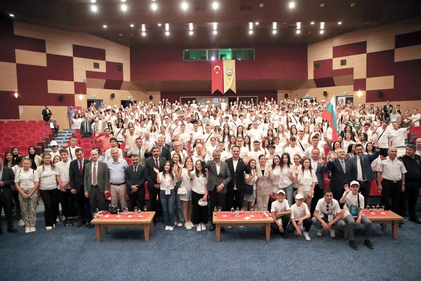 Bakan Yardımcısı Eminoğlu, Balkanlar’dan gelen öğrencilerle buluştu