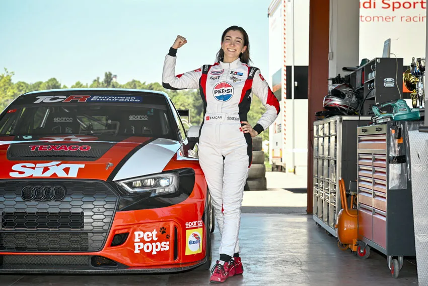 Avrupa Şampiyonu Türk kadın yarışçı, kadınlara motor sporlarında ilham olmak istiyor