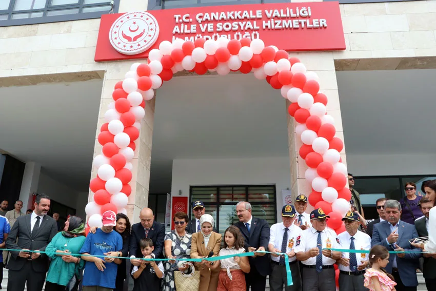 Bakan Göktaş, Çanakkale’de Aile ve Sosyal Hizmetler İl Müdürlüğünün yeni binasını açtı
