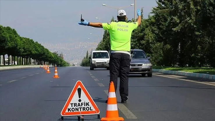 İçişleri Bakanı Yerlikaya, bir haftalık trafik denetimi verilerini açıkladı