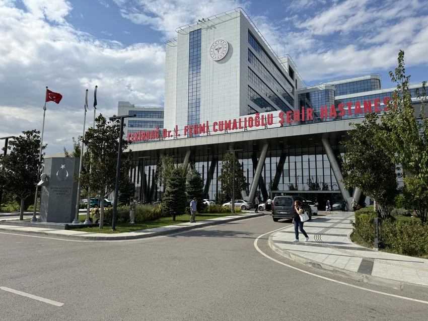 Tekirdağ’da darbedildiği iddia edilen bebek beyin ameliyatı sonrası yoğun bakıma alındı