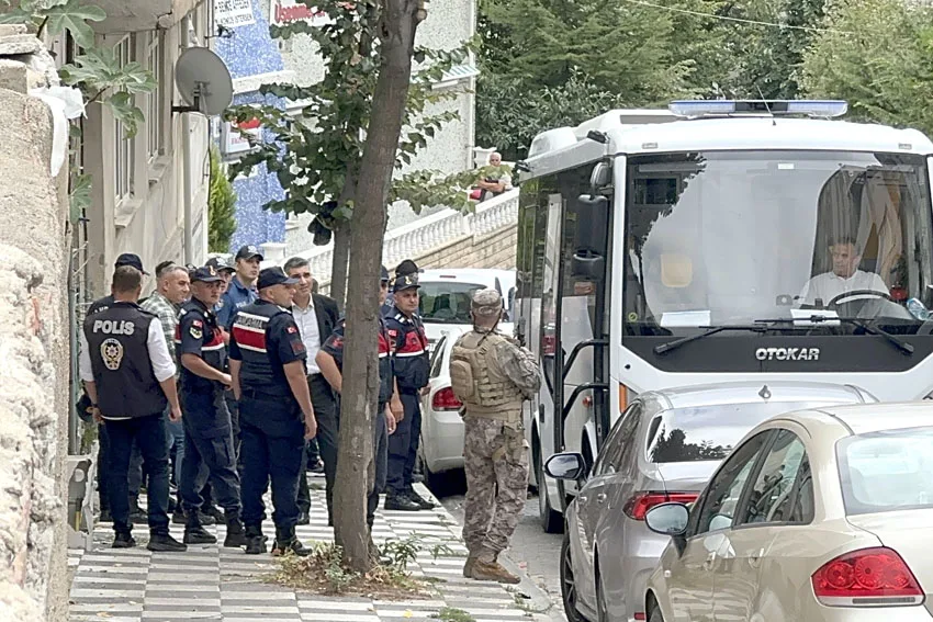 Tekirdağ’da bebeğe cinsel istismar suçundan tutuklu zanlılar yer gösterme için olay yerine getirildi