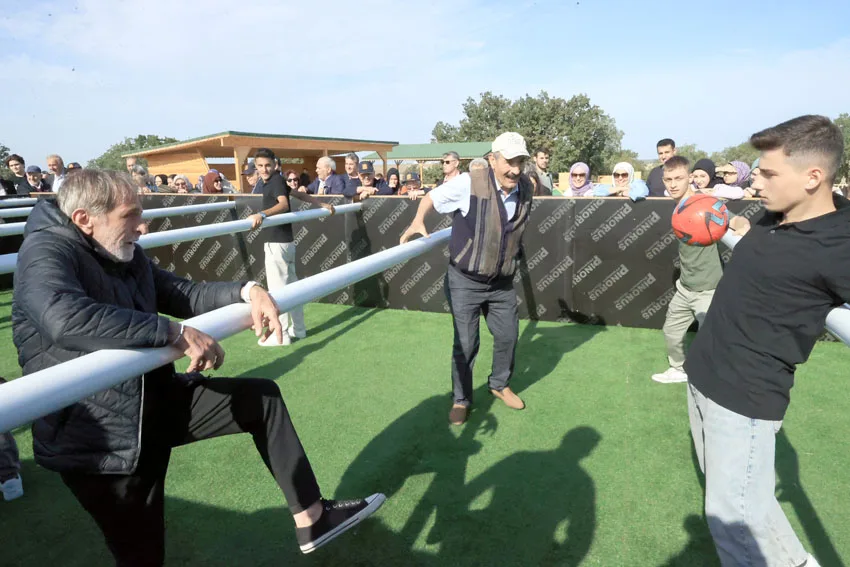 Edirneli Gaziler 3 jpg - Edirne’de gaziler, gençlerle spor yaptı, askerlik anılarını paylaştı