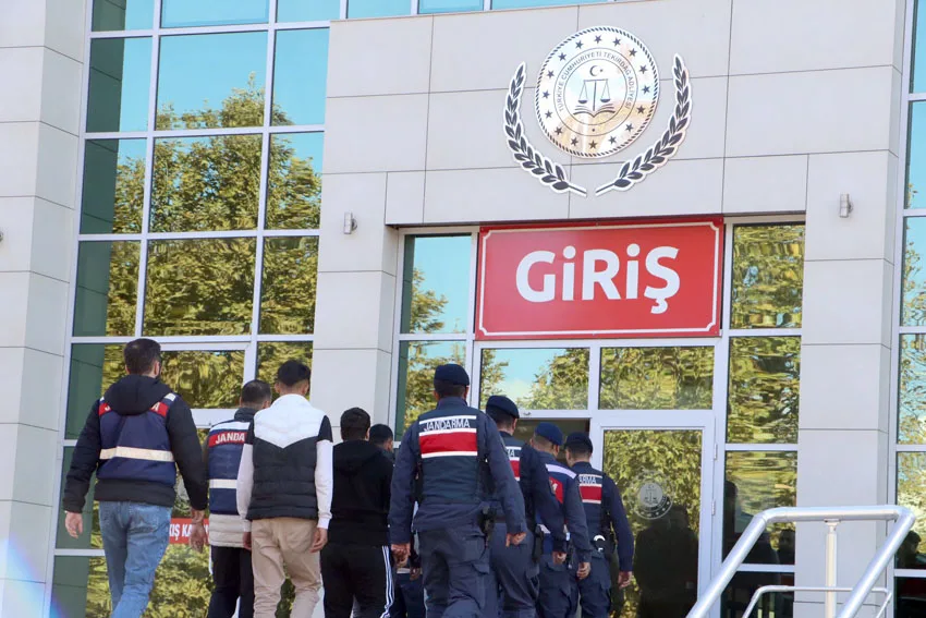 Tekirdağ’da sosyal medyadan terör propagandasına  4 tutuklama