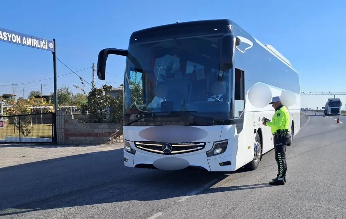 Kırklareli’nde başkasına ait takograf kartı ile otobüs kullanan sürücülere cezai işlem uygulandı