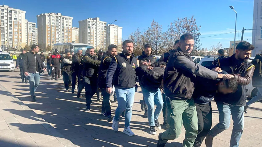 Teknik direktörün öldürülmesine ilişkin gözaltına alınan 13 zanlı adliyede