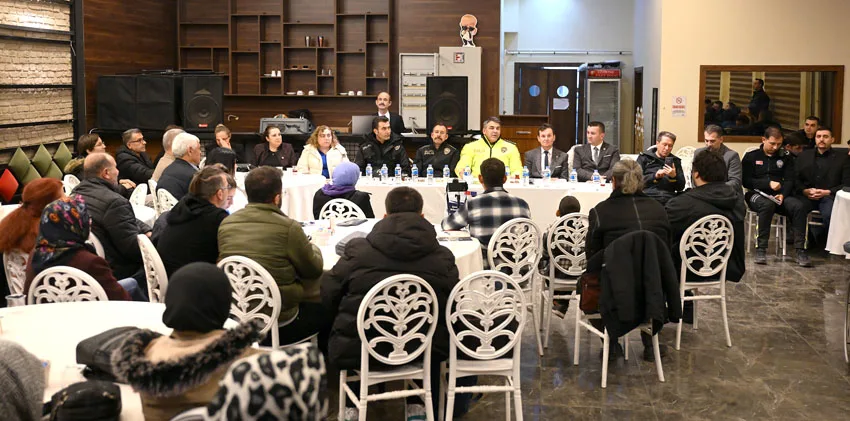 AA 20241206 36392254 36392249 EDIRNE EMNIYET MUDURU KARABURUN HUZUR TOPLANTISI DUZENLEDI - Edirne Emniyet Müdürü Karaburun, “Huzur Toplantısı” düzenledi