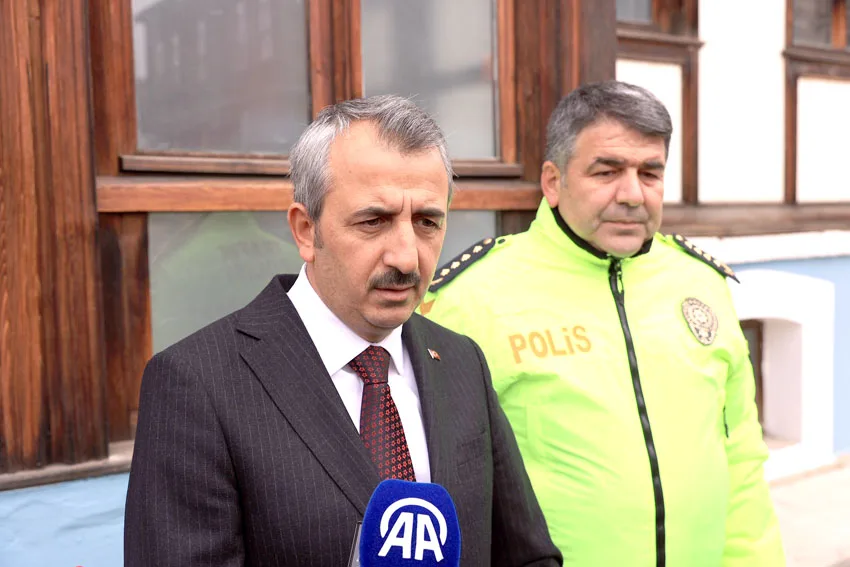Vali Sezer, Başkan Gencan Akın’ın “tehdit ediliyorum” açıklamasına ilişkin konuştu