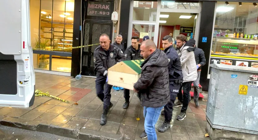 Tekirdağ’da bir kişi karısının arkadaşını bıçakla öldürdü, eşini de ağır yaraladı